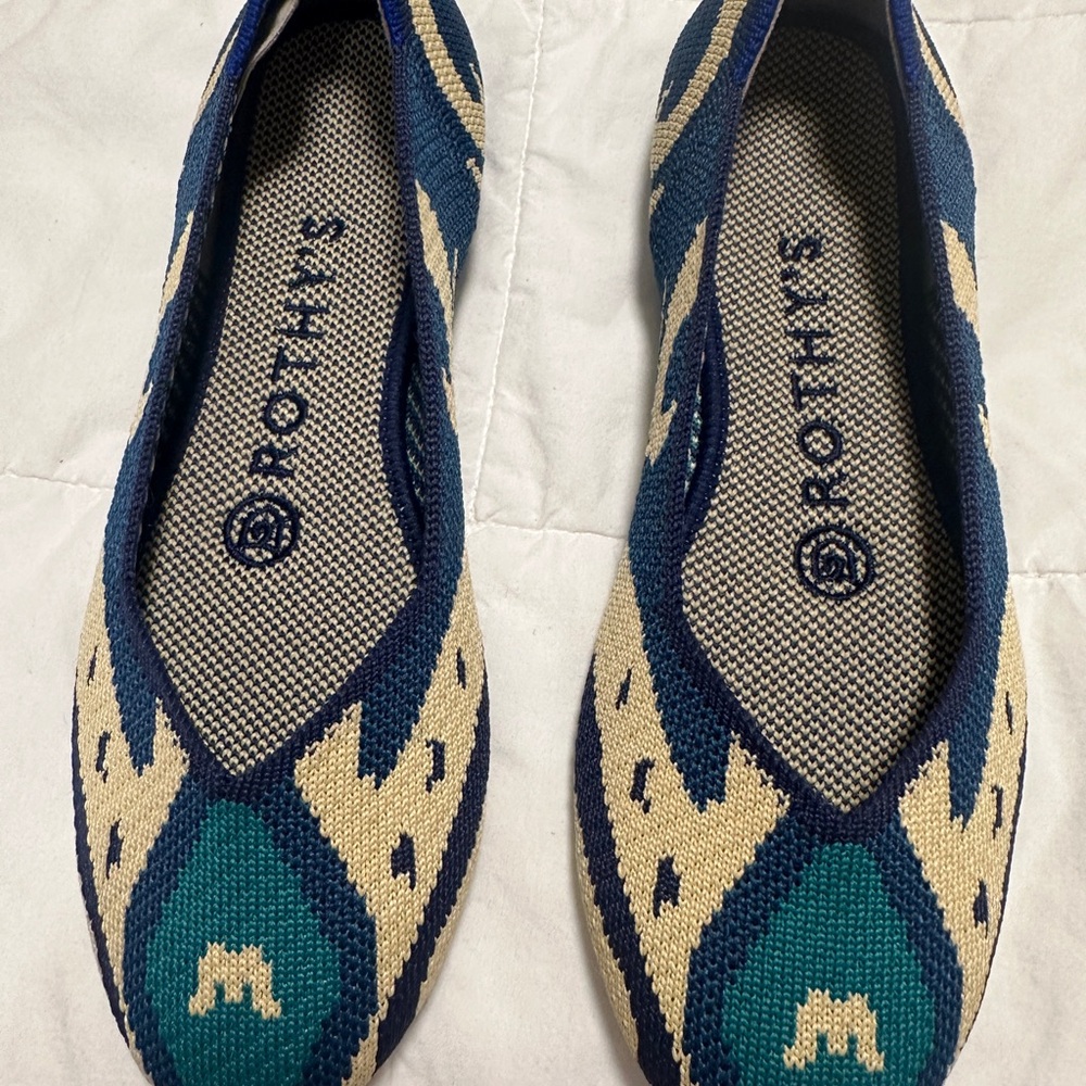 Like new! Rothy's Women's Blue and Cream Flats